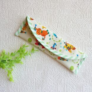 お箸入れ　汚れ防止　抗ウィルス　長靴を履いた猫